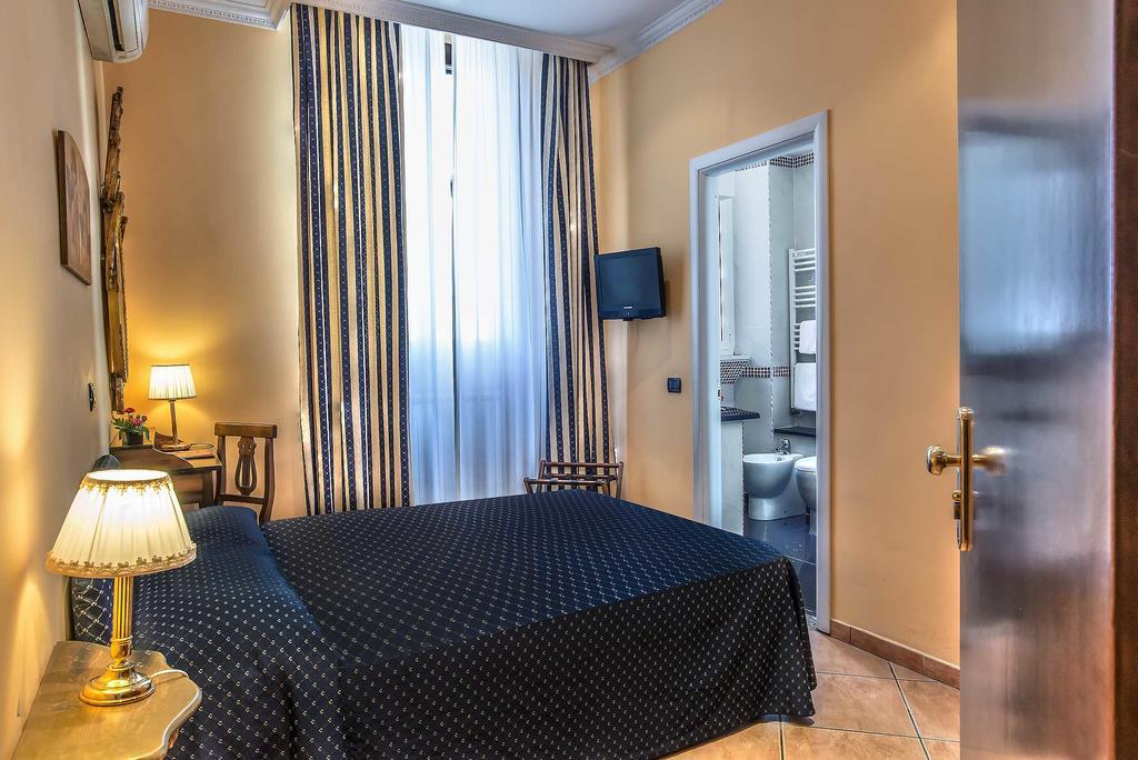 Caracciolo 3* Rome