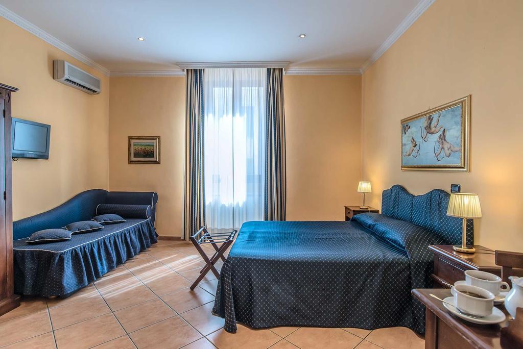 Caracciolo Roma