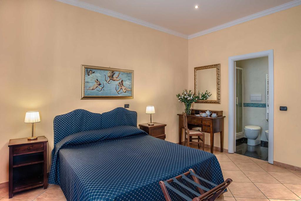 Caracciolo Hotel