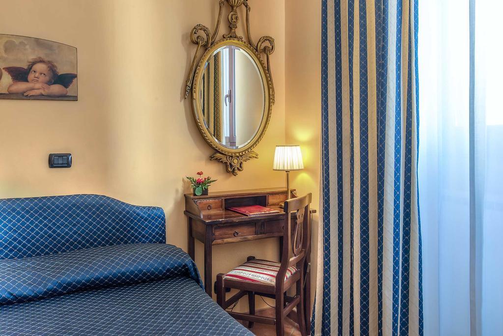 Caracciolo Hotel 3*