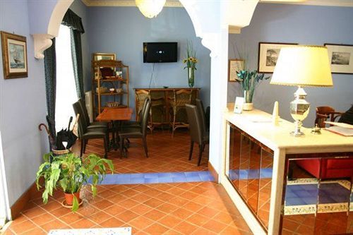 Hotel Caracciolo 3*
